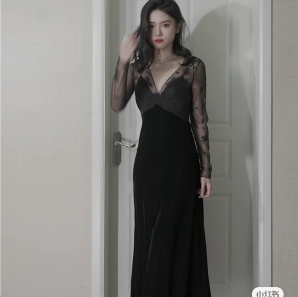 BNWT! Zara Velvet trim dress - Picture 2 of 11